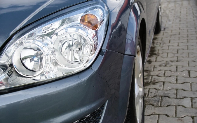 Opel Astra cena 6800 przebieg: 238000, rok produkcji 2007 z Oława małe 106